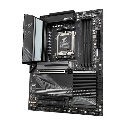 Scheda madre GIGABYTE GA-X670 Aorus Elite AX socket AM5